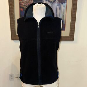 Patagonia Black/Green Women’s Fleece Vest Size Small